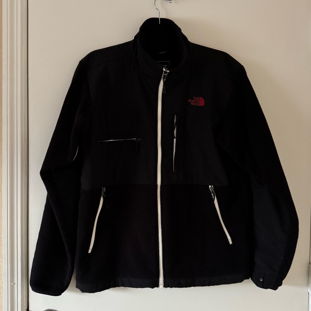 The North Face Denali Jacket
Polartec Fleece Black Full
White Zip Mens Medium